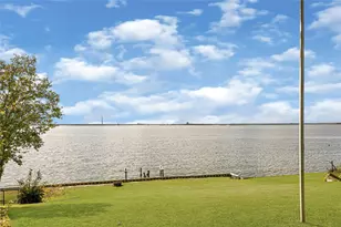 404 S Burnett Dr, Baytown, TX 77520 - Photo 34