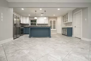 10303 Greenwillow Dr, Houston, TX 77035 - Photo 4