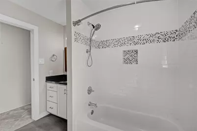 10303 Greenwillow Drive, Houston, TX 77035 - Photo 28