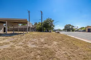 3703 S College Ave, Bryan, TX 77801 - Photo 10