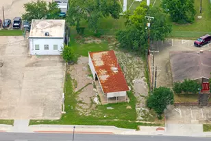 3703 S College Ave, Bryan, TX 77801 - Photo 12