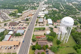 3703 S College Ave, Bryan, TX 77801 - Photo 14