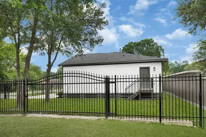 5930 Boness Road #A & B, Houston, TX 77396 - Photo 6