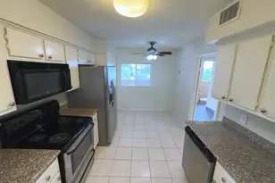 2210 Dorrington St, Houston, TX 77030 - Photo 4