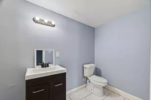6022 Lyndhurst Dr, Houston, TX 77033 - Photo 14