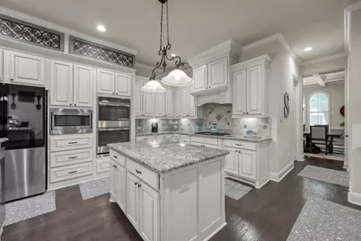 2111 Barton Woods Boulevard, Conroe, TX 77301 - Photo 10