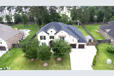 2111 Barton Woods Boulevard, Conroe, TX 77301 - Photo 46