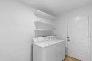 9610 Meadowglen Ln, Houston, TX 77063 - Photo 42