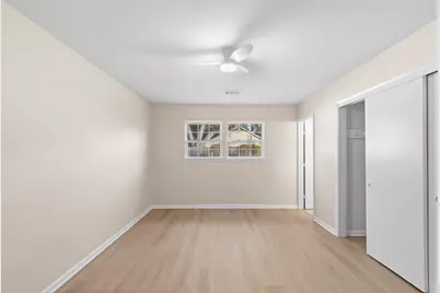 9610 Meadowglen Lane, Houston, TX 77063 - Photo 38