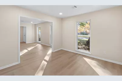 9610 Meadowglen Lane, Houston, TX 77063 - Photo 16