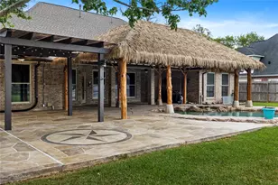 704 Heritage Oaks Dr, Angleton, TX 77515 - Photo 34