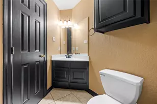 704 Heritage Oaks Dr, Angleton, TX 77515 - Photo 28