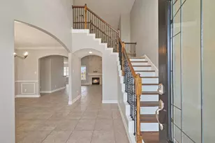 14031 Hawthorne Cir, Baytown, TX 77523 - Photo 4