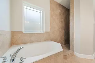 14031 Hawthorne Cir, Baytown, TX 77523 - Photo 18