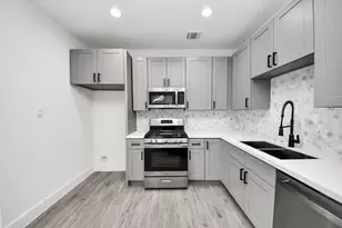 7413 N Star St, Houston, TX 77088 - Photo 8