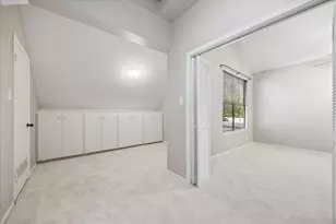 80 Sugar Berry Cir, Houston, TX 77024 - Photo 32