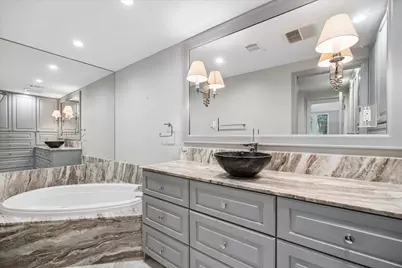 80 Sugarberry Circle, Houston, TX 77024 - Photo 22