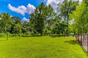 80 Sugar Berry Cir, Houston, TX 77024 - Photo 40