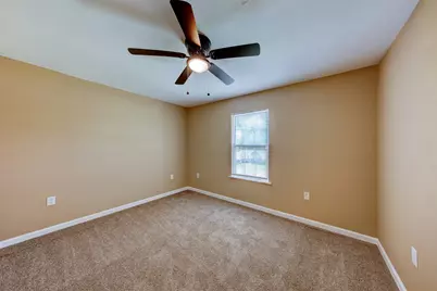 100 18th Avenue N, Texas City, TX 77590 - Photo 16