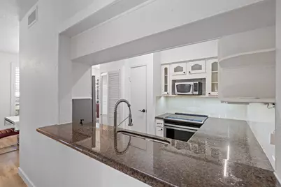 1881 Bering Drive #71, Houston, TX 77057 - Photo 6