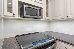 1881 Bering Dr, Houston, TX 77057 - Photo 10