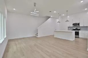 9347 Lavender St, Houston, TX 77016 - Photo 2