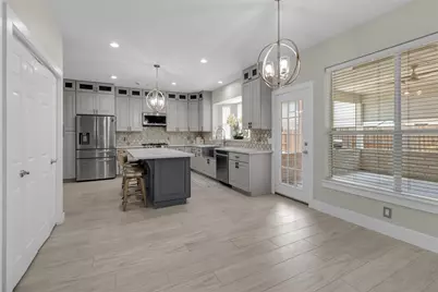10910 Coldwater Bridge Ct, Sugar Land, TX 77498 - Photo 8