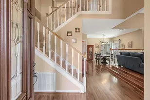 910 Millpond Dr, Sugar Land, TX 77498 - Photo 6