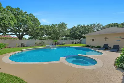 910 Millpond Drive, Sugar Land, TX 77498 - Photo 36