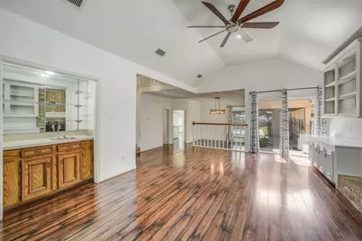 910 Millpond Drive, Sugar Land, TX 77498 - Photo 8