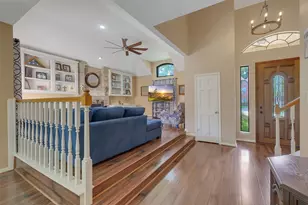 910 Millpond Dr, Sugar Land, TX 77498 - Photo 6