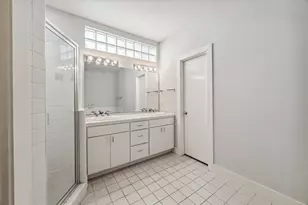 9710 Riddlewood Ln, Houston, TX 77025 - Photo 16