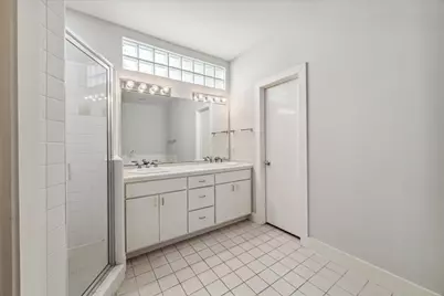 9710 Riddlewood Lane, Houston, TX 77025 - Photo 16