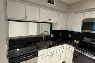 11002 Hammerly Blvd, Houston, TX 77043 - Photo 10