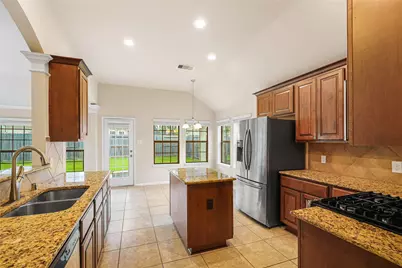 2310 Shadow Canyon Court, Pearland, TX 77584 - Photo 16