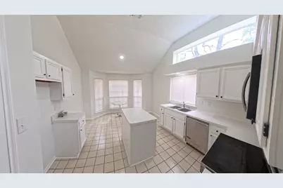 3 Rain Walk Court, The Woodlands, TX 77380 - Photo 8