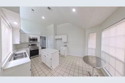 3 Rain Walk Court, The Woodlands, TX 77380 - Photo 10