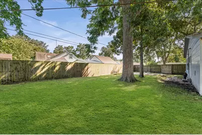 512 E Gulf Street, Baytown, TX 77520 - Photo 24