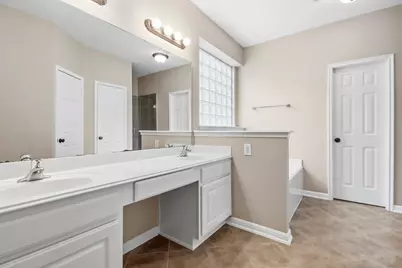 83 N Creekmist Place, The Woodlands, TX 77385 - Photo 22