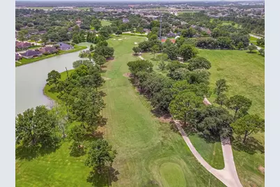 3310 Country Meadows Court, Pearland, TX 77584 - Photo 36