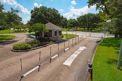 3310 Country Meadows Court, Pearland, TX 77584 - Photo 46