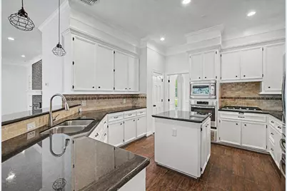 87 Rush Haven Drive, The Woodlands, TX 77381 - Photo 20