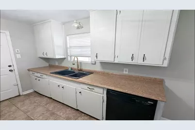 102 Pin Oak Lane, Liberty, TX 77575 - Photo 4