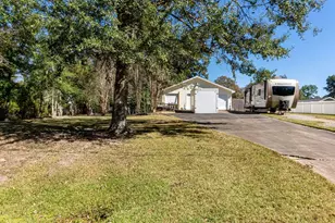 215 W Wildwood Dr N, Village Mills, TX 77663 - Photo 20