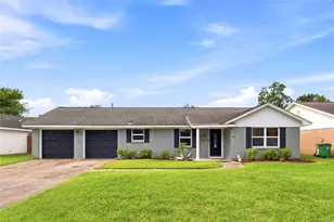 412 Inwood Dr, Baytown, TX 77521 - Photo 1