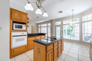 5211 High Glen Ct, Houston, TX 77345 - Photo 10