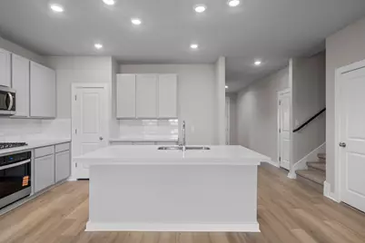 2534 N Heritage Drive, Dayton, TX 77535 - Photo 2