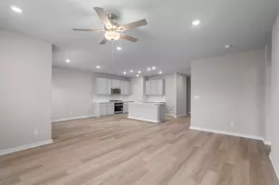 2534 N Heritage Dr, Dayton, TX 77535 - Photo 8