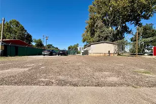 605 N Richmond Rd, Wharton, TX 77488 - Photo 6