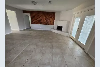 2310 Heather Street, Highlands, TX 77562 - Photo 2